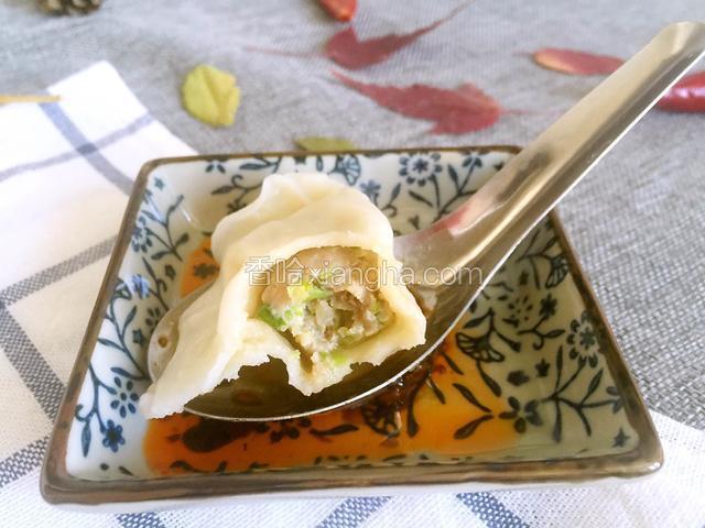 饺子馅是一个肉蛋儿。