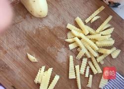 油炸狼牙土豆条的做法图解1
