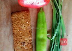 韭菜香干的做法图解1