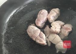 猪肉炖冬虫草的做法图解3