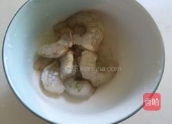 虾仁炒鸡蛋的做法图解2