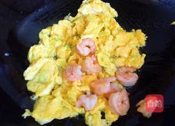 虾仁炒鸡蛋的做法图解7