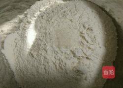 香菇猪肉包子的做法图解2