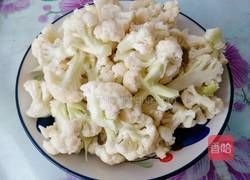 西红柿炒菜花的做法图解1