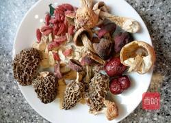 红菇鸡汤的做法图解5