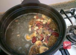 红菇鸡汤的做法图解6