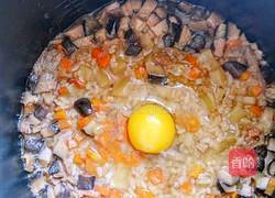 香菇土豆胡萝卜焖饭的做法图解5