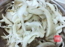 蘑菇汤的做法图解1