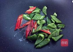 青椒炒肉的做法图解5