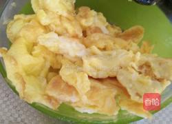 西兰花炒鸡蛋的做法图解8