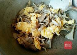 孜然平菇炒鸡蛋的做法图解12
