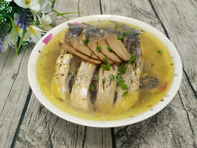 野生鲤鱼炖茶油