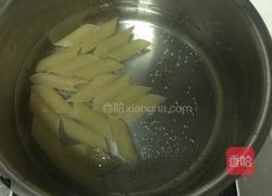 虾仁通心意面的做法图解2