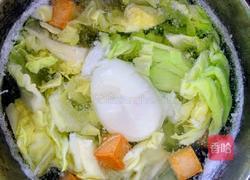 蔬菜鸡蛋面的做法图解2