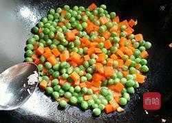 豌豆米炒肉丁的做法图解17