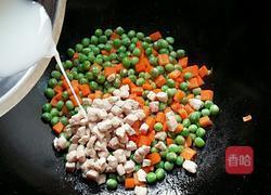 豌豆米炒肉丁的做法图解19
