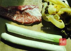 大葱酸菜炒肉丝的做法图解2