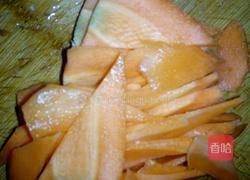 五花肉炒蒜苔的做法图解3