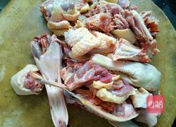 砂锅炖土鸭的做法图解1