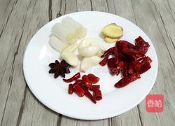 酸菜烧猪手的做法图解3