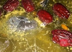 红枣乌鸡汤的做法图解3