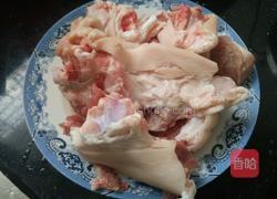 红烧猪蹄的做法图解1