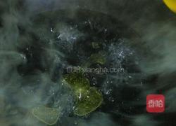 蒜茸淋油麦菜的做法图解2