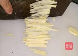 鸡蛋饼卷土豆丝儿的做法图解1