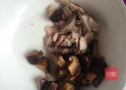 香菇肉末豆腐羹的做法图解2