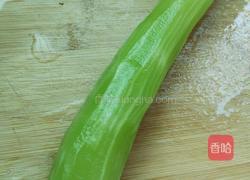 素炒莴笋的做法图解1