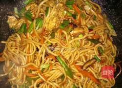什锦鸡蛋炒面的做法图解7