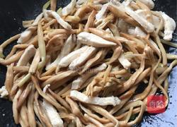 鸡胸肉炒黄花菜的做法图解7