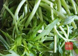 咸肉丝炒藜蒿的做法图解1