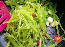 炝炒莴苣丝的做法图解7