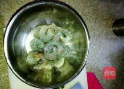 虾仁菌菇滑蛋的做法图解1