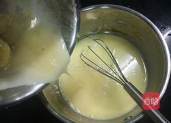 树莓白朱古力慕斯的做法图解3