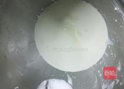 树莓白朱古力慕斯的做法图解8