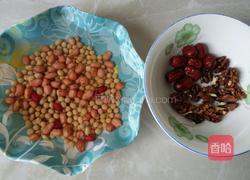 花生核桃红枣豆浆的做法图解2