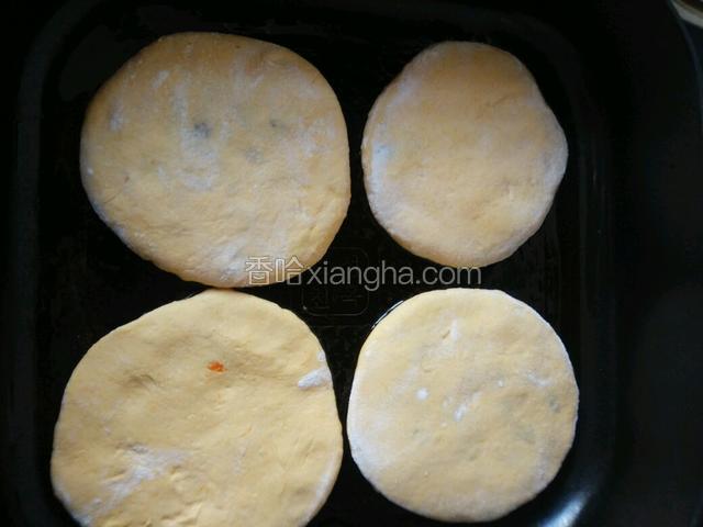 放在电饼铛里煎