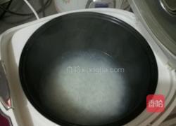 牛奶南瓜粥的做法图解1