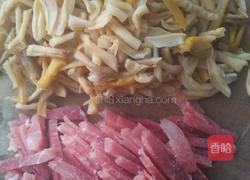 干黄瓜条炒肉的做法图解1