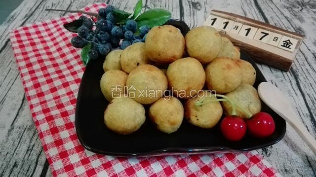 捞出放温后。装盘即可食用。
