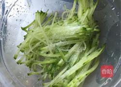 萝卜丝虾皮蛋饼的做法图解2