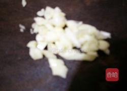 韭菜花炒腊肠的做法图解3