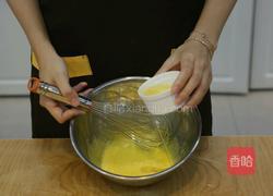 北海道戚风蛋糕的做法图解3