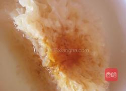 桃胶银耳红枣羹的做法图解3