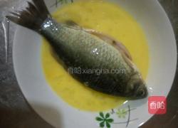 小鲫鱼汤的做法图解2