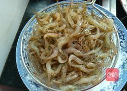 韭菜炒河虾的做法图解1