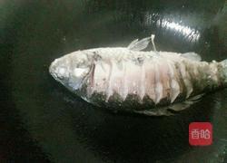 红烧鲤鱼的做法图解3