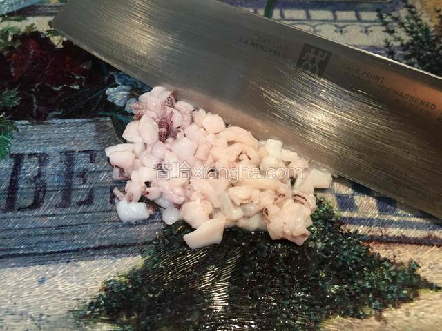 切成小粒